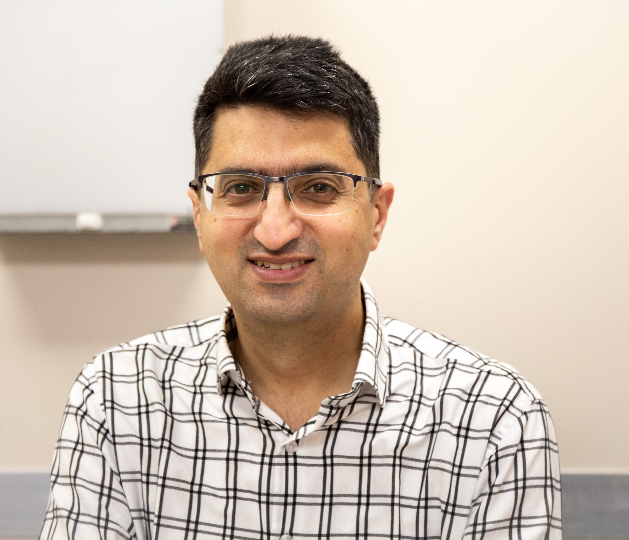 Dr Omid Rajaee
