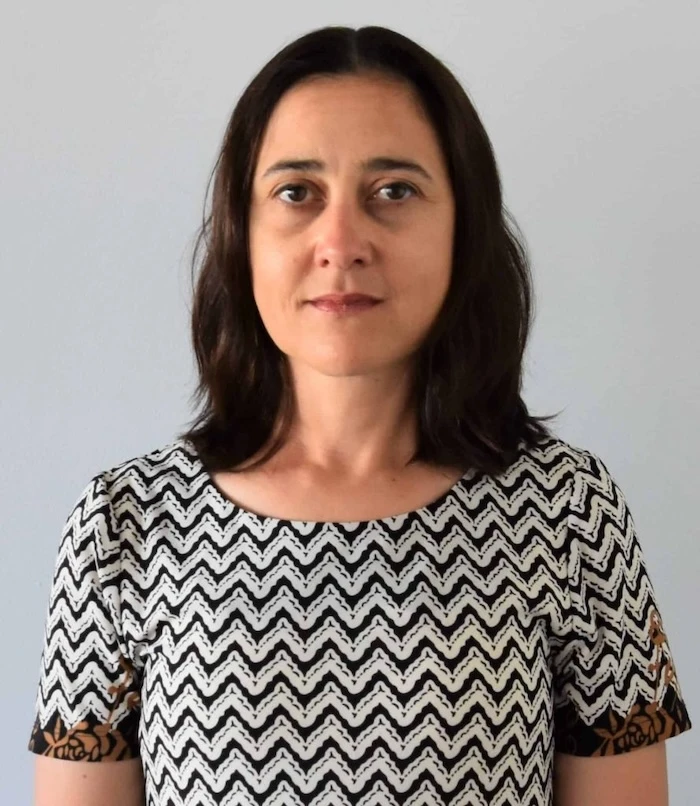 Dr Neli Slavova-Azmanova